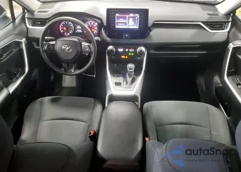 2021 Toyota Rav4 Le z USA, uszkodzony, nr VIN 2T3F1RFV1MC221320